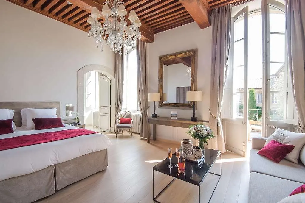 Chateau De Massillan Uchaux 4*,